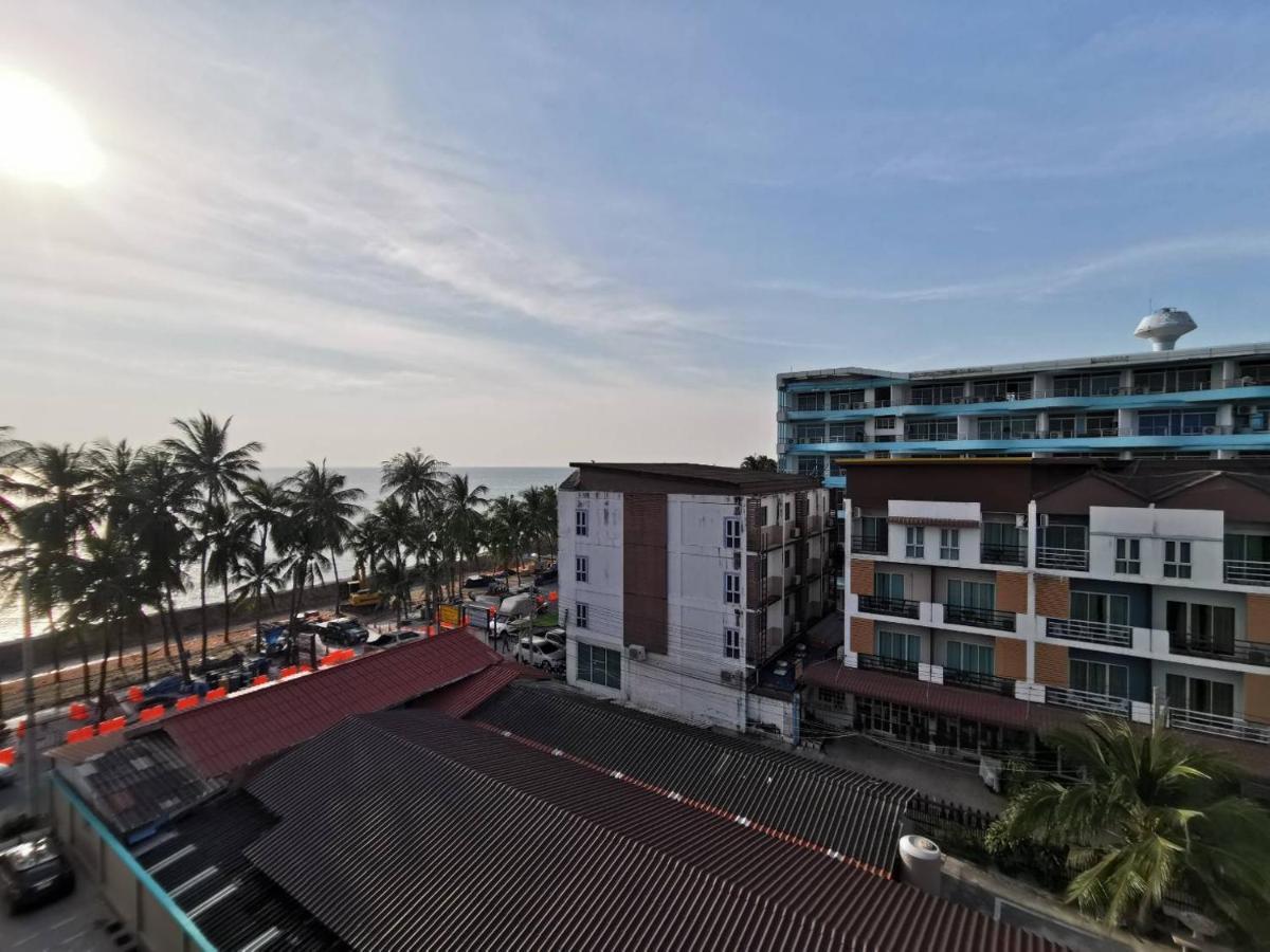 The Sea Bangsaen Hotel Екстериор снимка