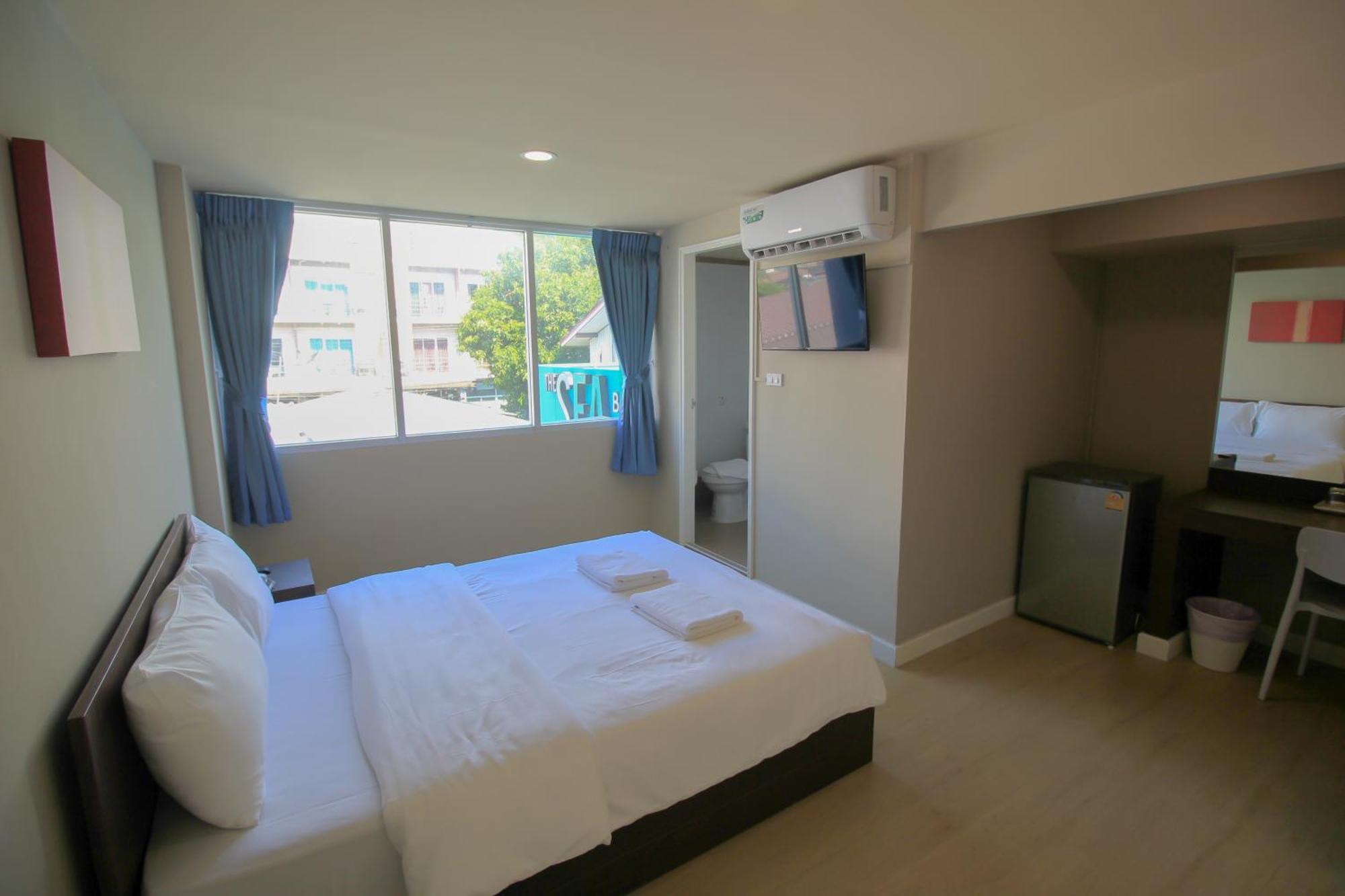 The Sea Bangsaen Hotel Екстериор снимка
